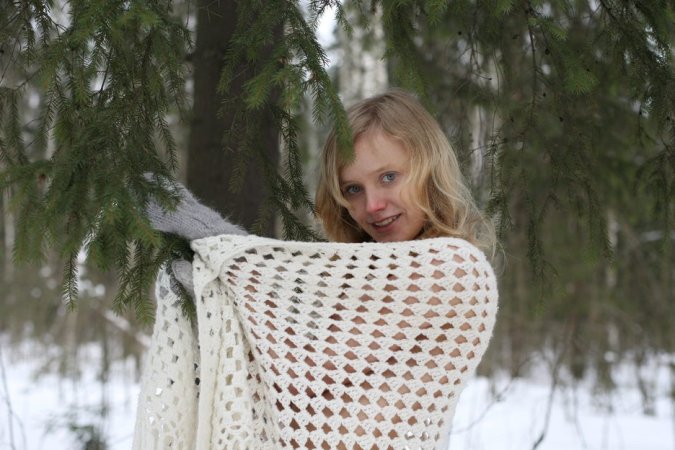 Half-naked blondie goes on a winter walk photo 12