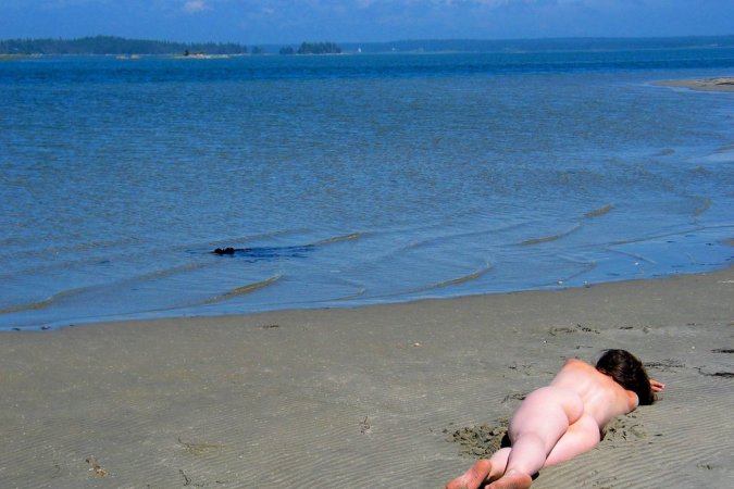Horny babes are showing bodies on the beach photo 9