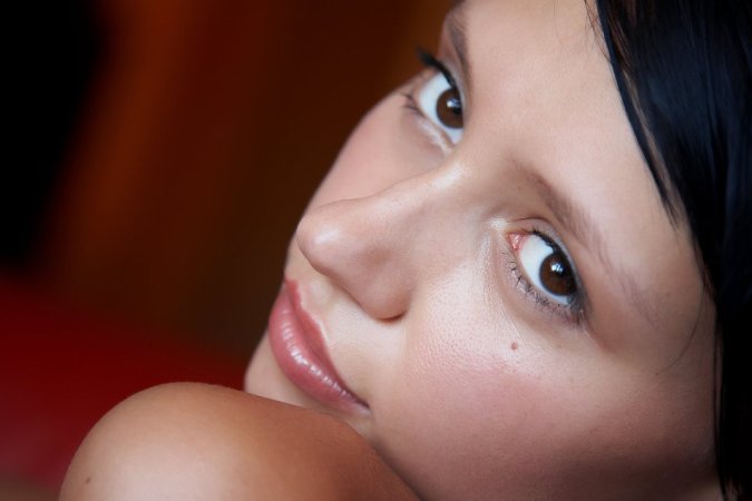 Dark-haired sweetie shows her divine body. photo 17