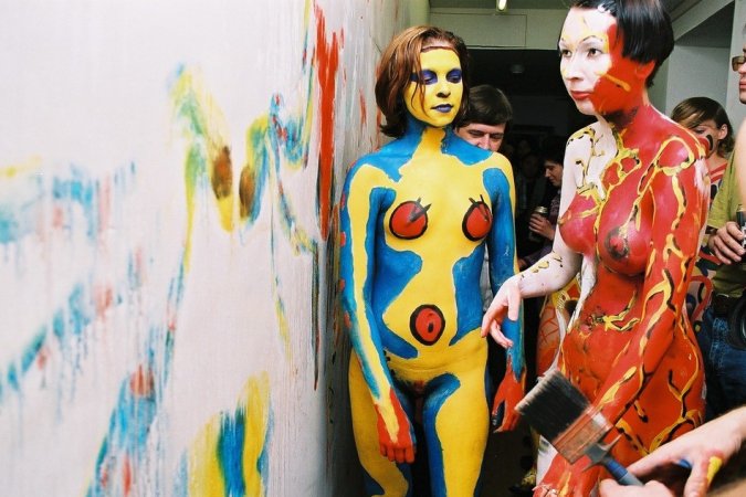 Hot models covered in some very cool body paint photo 7