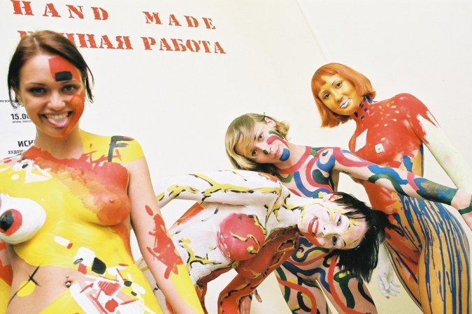 Hot models covered in some very cool body paint photo 12