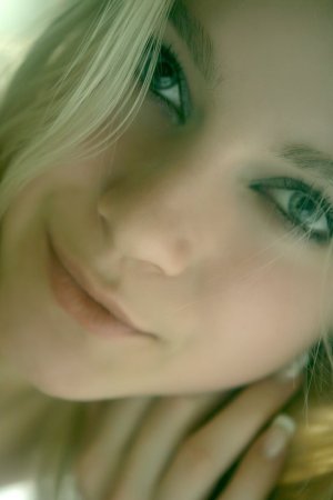 Yummy cutie gets orgasm in her bed photo 8