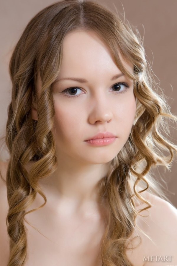 Virginia Sun – Stockinged sweetie caresses her long legs