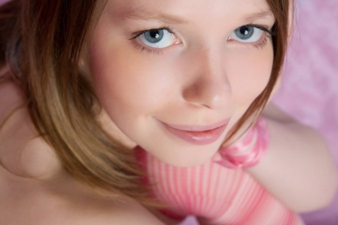 Babe in pink socks is demonstrating solo skills photo 16