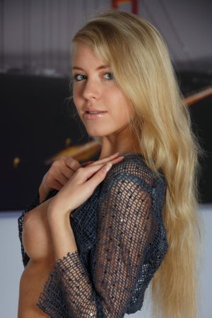 Dirty blonde is demonstrating sensational solo skills photo 19