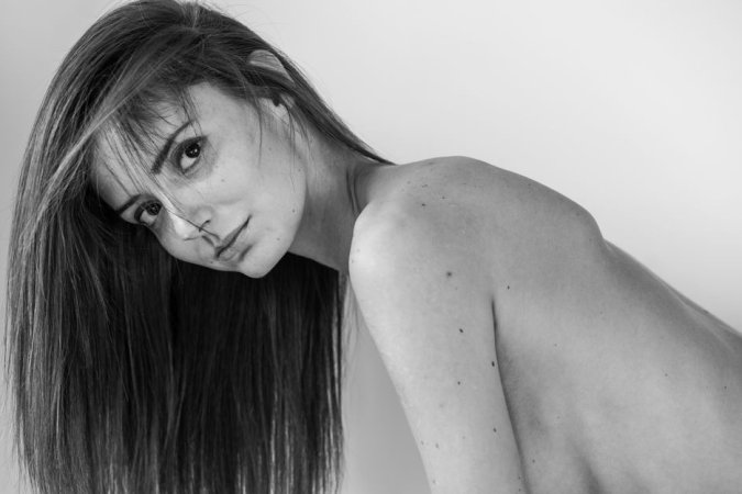 Half-naked babe shows off her perfect body photo 13