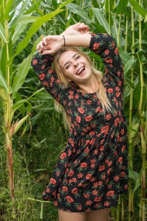 Hottie gets new physical pleasures in corn field photo 17