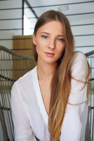 Hottie gets her everyday orgasm on the chair photo 5