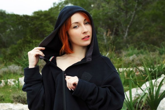 Risky ginger chick orgasms high in the mountains photo 14