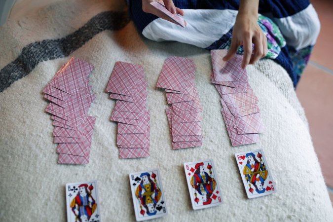 Sweetie play strip solitaire in her comfy bed photo 3