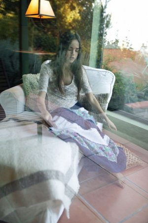 Sweetie play strip solitaire in her comfy bed photo 14