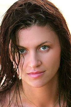 Nicole D